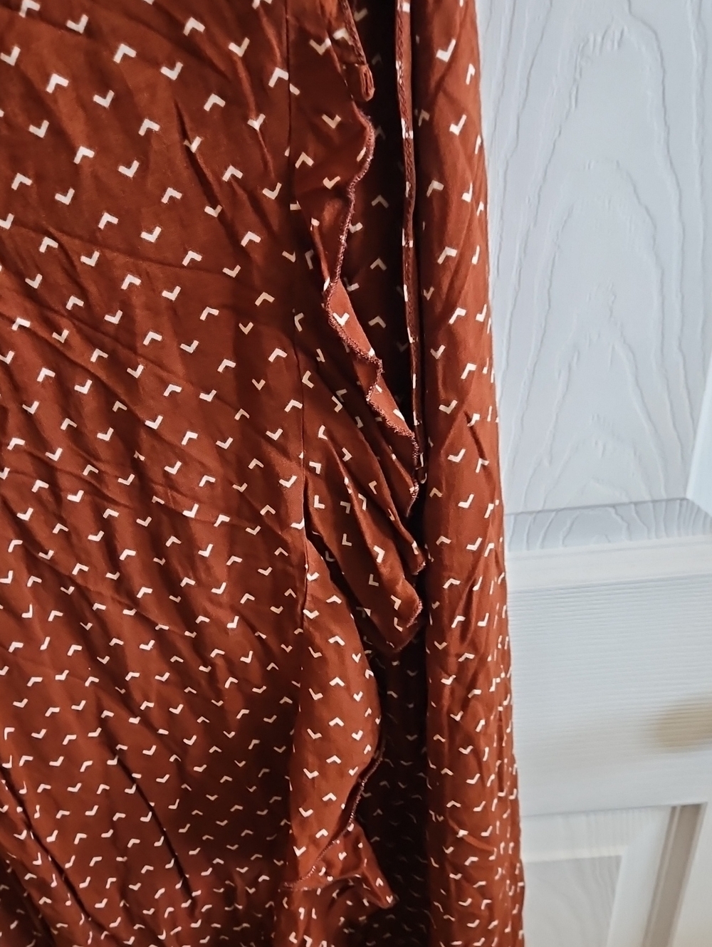 Urban Outfitters Kimchiowmen's Rust Brown Midi Wrap Dress with WhiteVshape Print - Picture 13 of 14